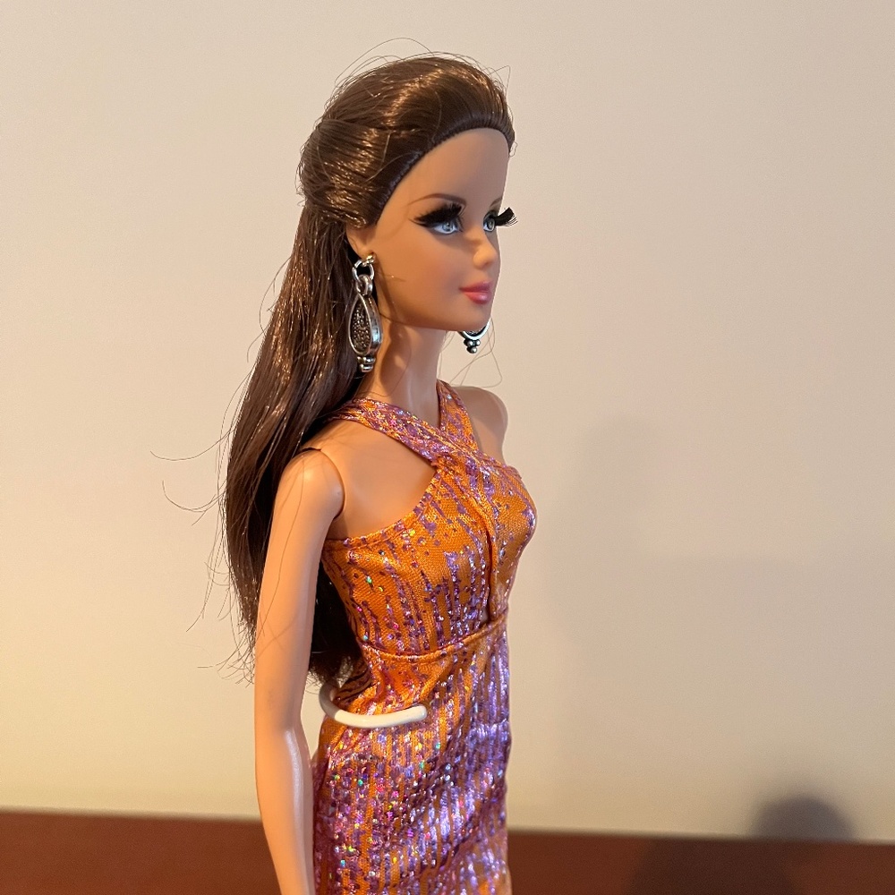 Barbie Doll 2013 The Barbie Look - City Shopper, Mattel - Picture 6 of 9
